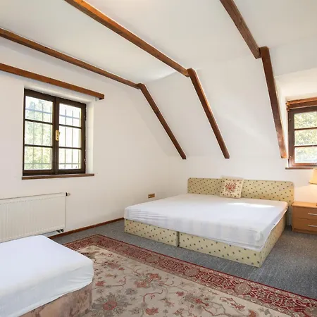 Guest house U Jelena 3*